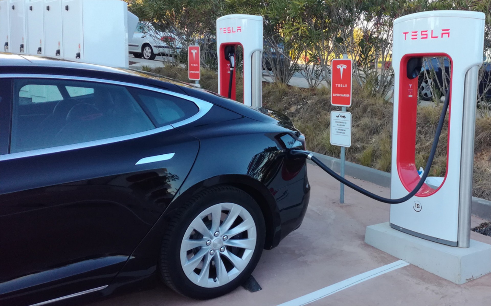 46.000 ηλεκτρικά στην Νορβηγία το 2018, 69 στην Ελλάδα!