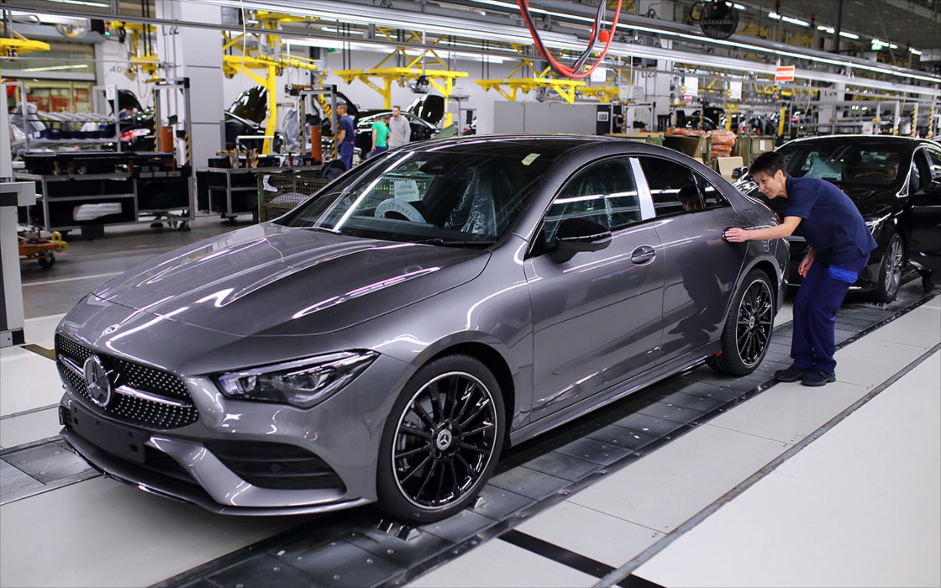 Έτοιμη η νέα Mercedes-Benz CLA