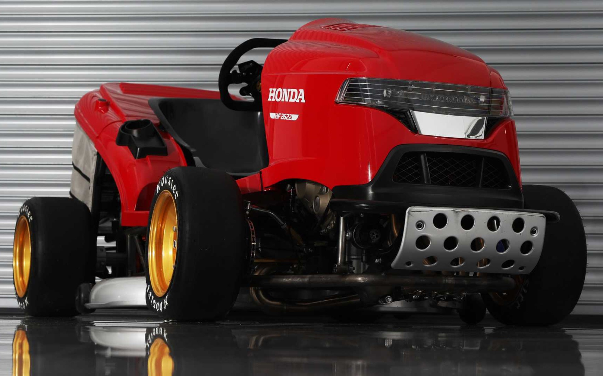 Η Honda ετοιμάζει νέο χλοοκοπτικό με εξωφρενική τελική ταχύτητα (vid)
