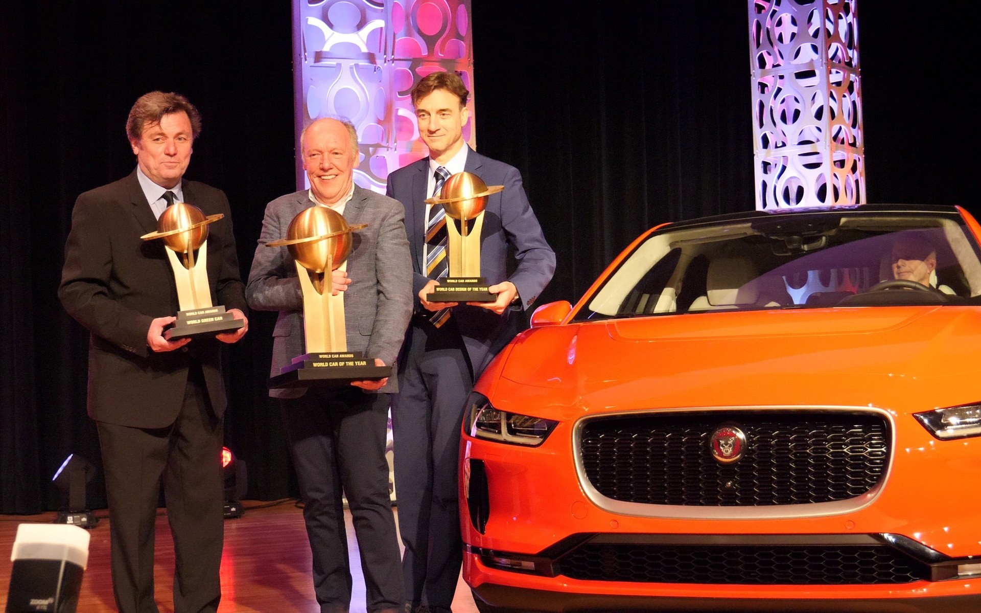 Παγκόσμιο Αυτοκίνητο της Χρονιάς η ηλεκτρική Jaguar I-PACE (vid)