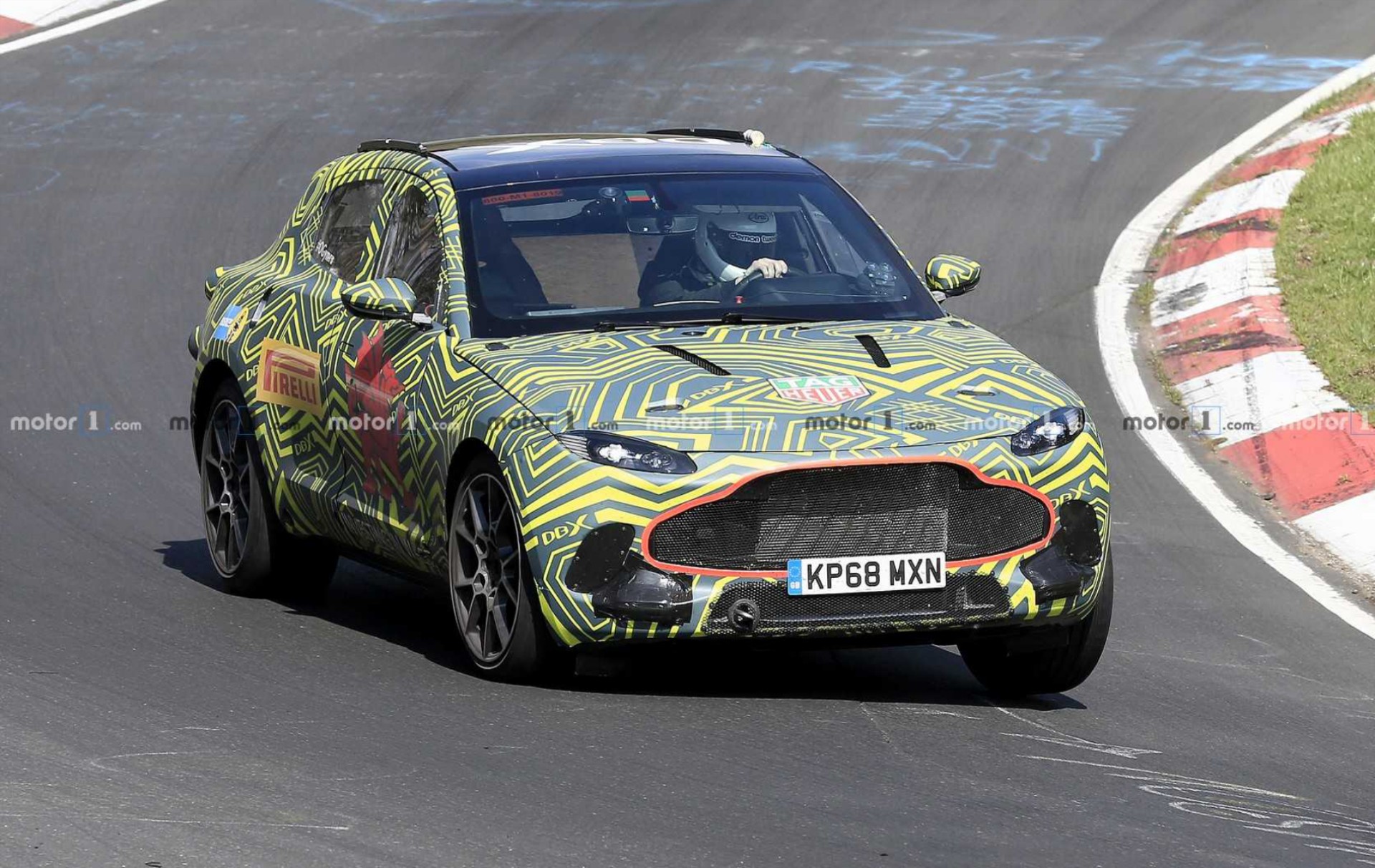H Aston Martin DBX στο Nurburgring (video)