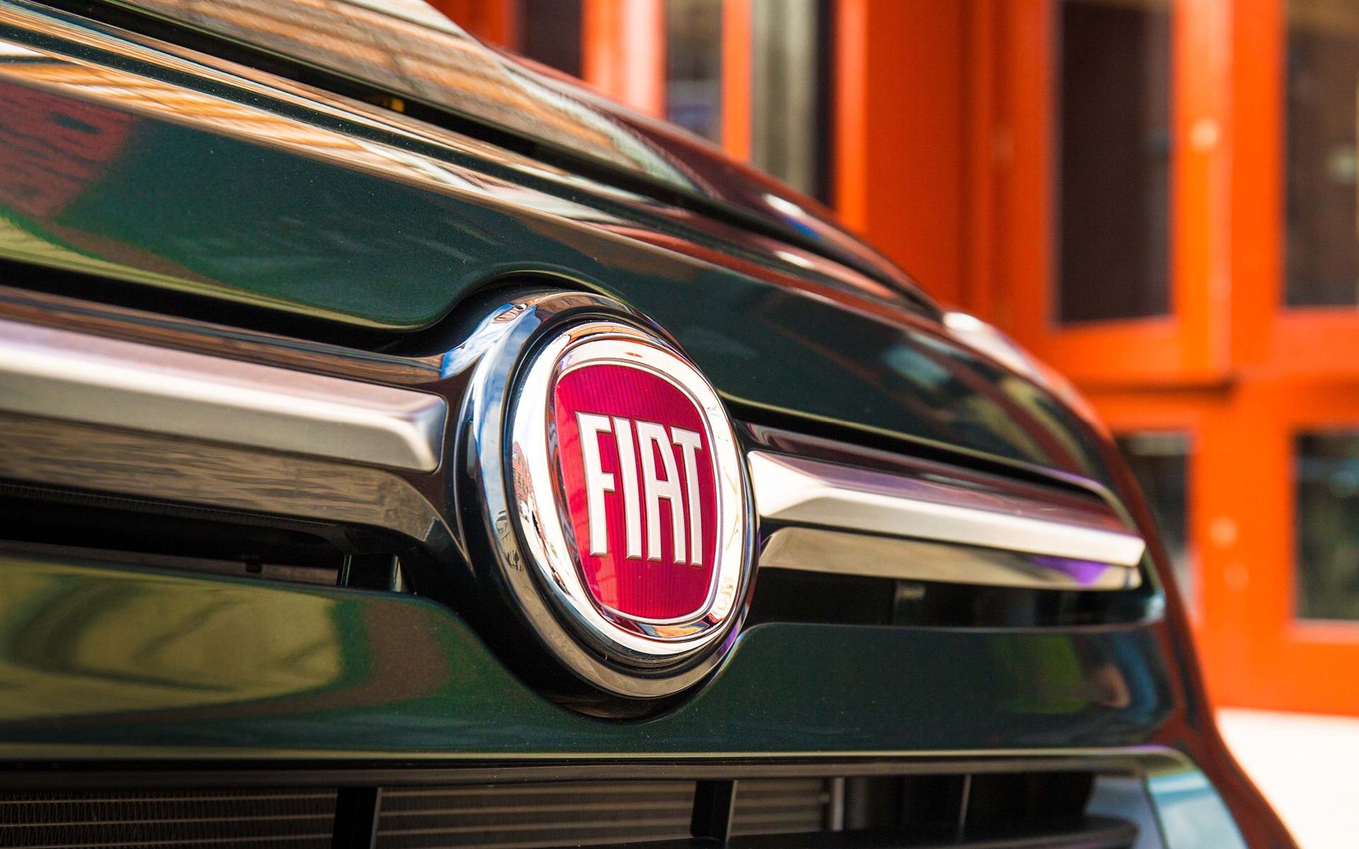 FCA: Επενδύει στη συνδεσιμότητα μέσω Google και Samsung