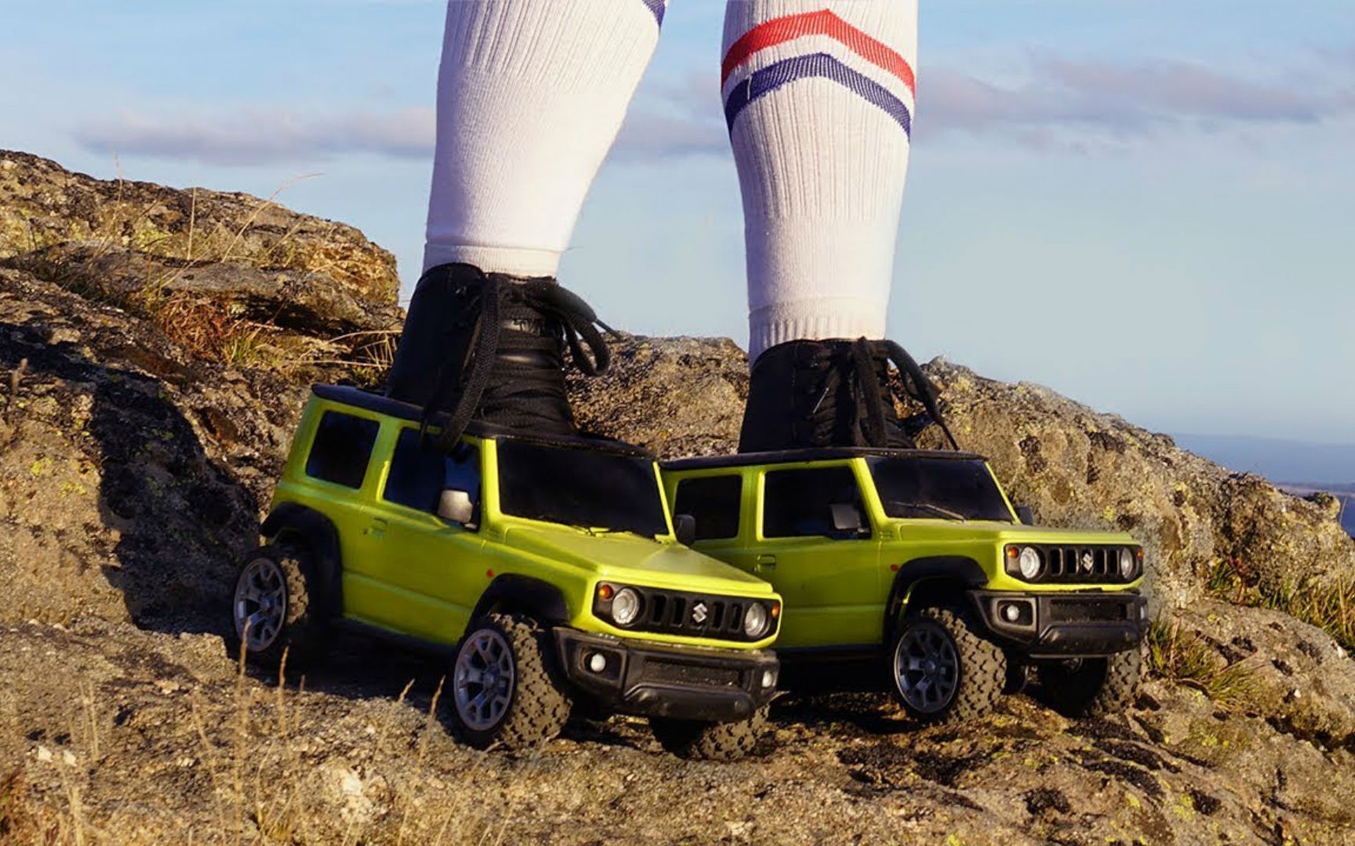 Roller skates στη μορφή του Suzuki Jimny (video)