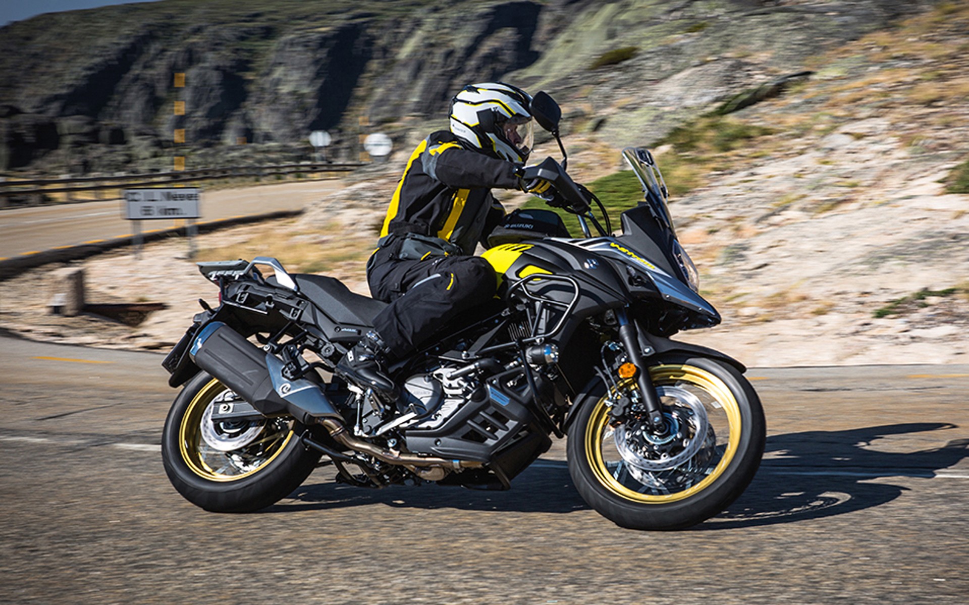 Μοτοσικλέτα Suzuki με όφελος έως και 1.700 ευρώ