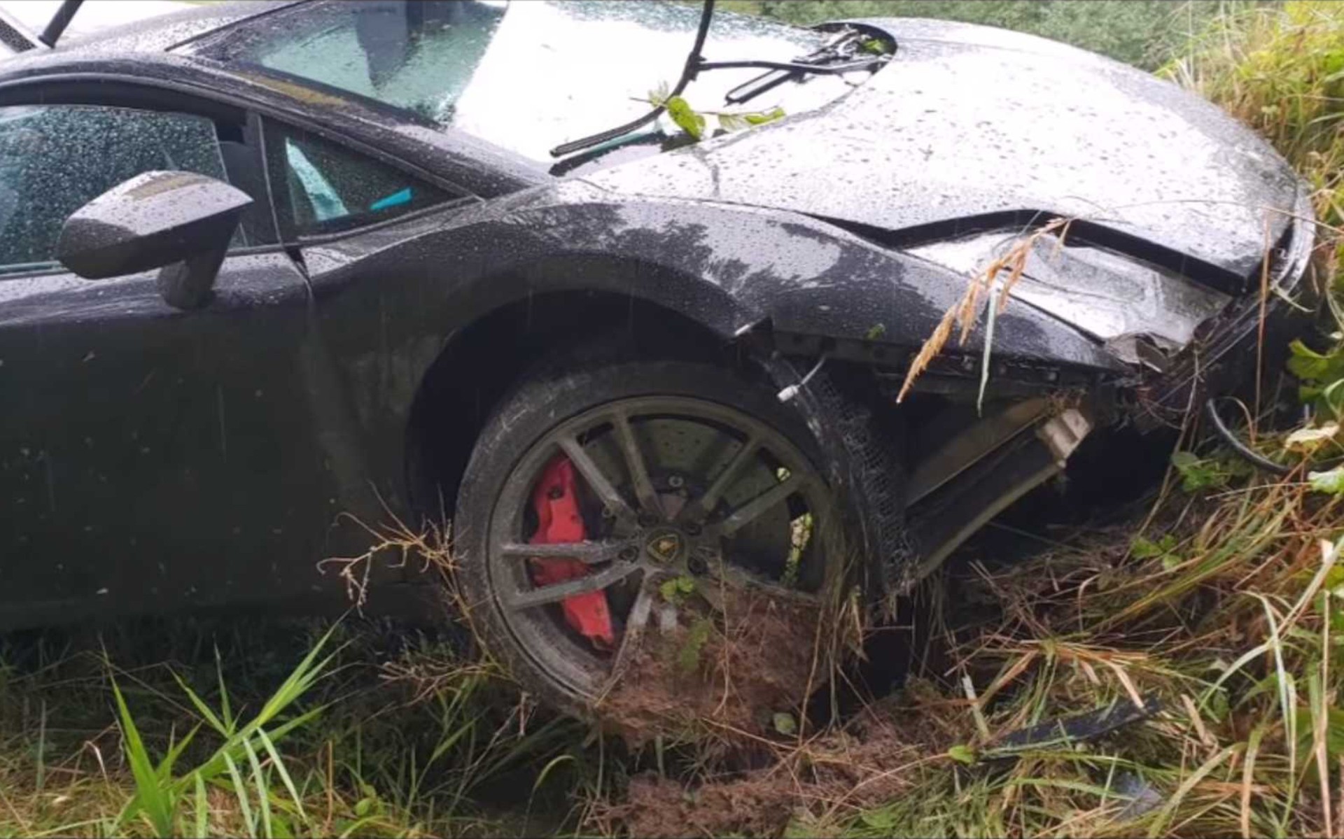 Επισκευή της κατεστραμμένης Lamborghini (video part 2)