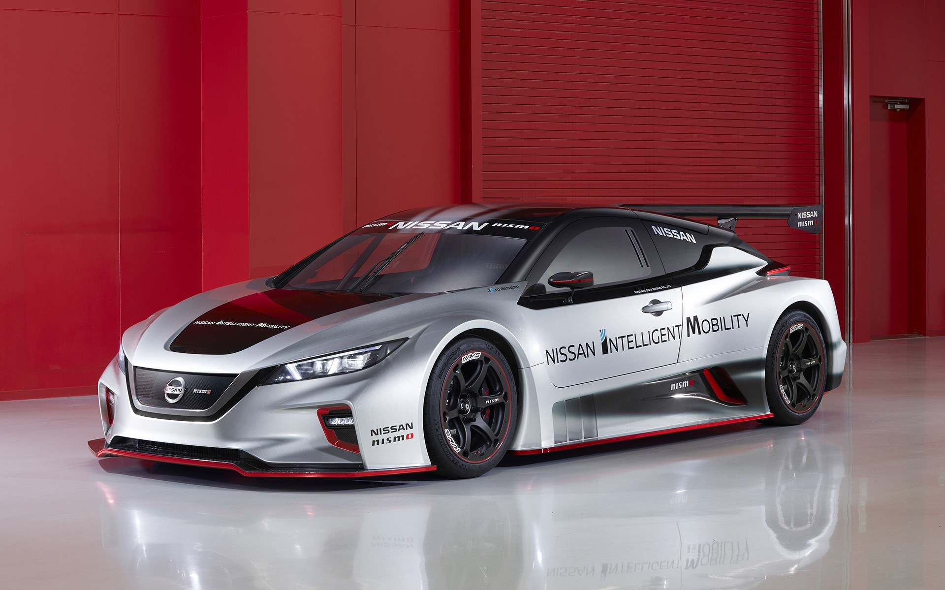 Nissan Leaf Nismo RC: “Ατραξιόν” του μεγάλου τελικού του Champions League