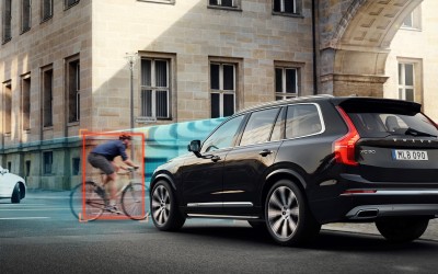 Volvo: Το πρώτο crash test παγκοσμίως για κράνη ποδηλάτου