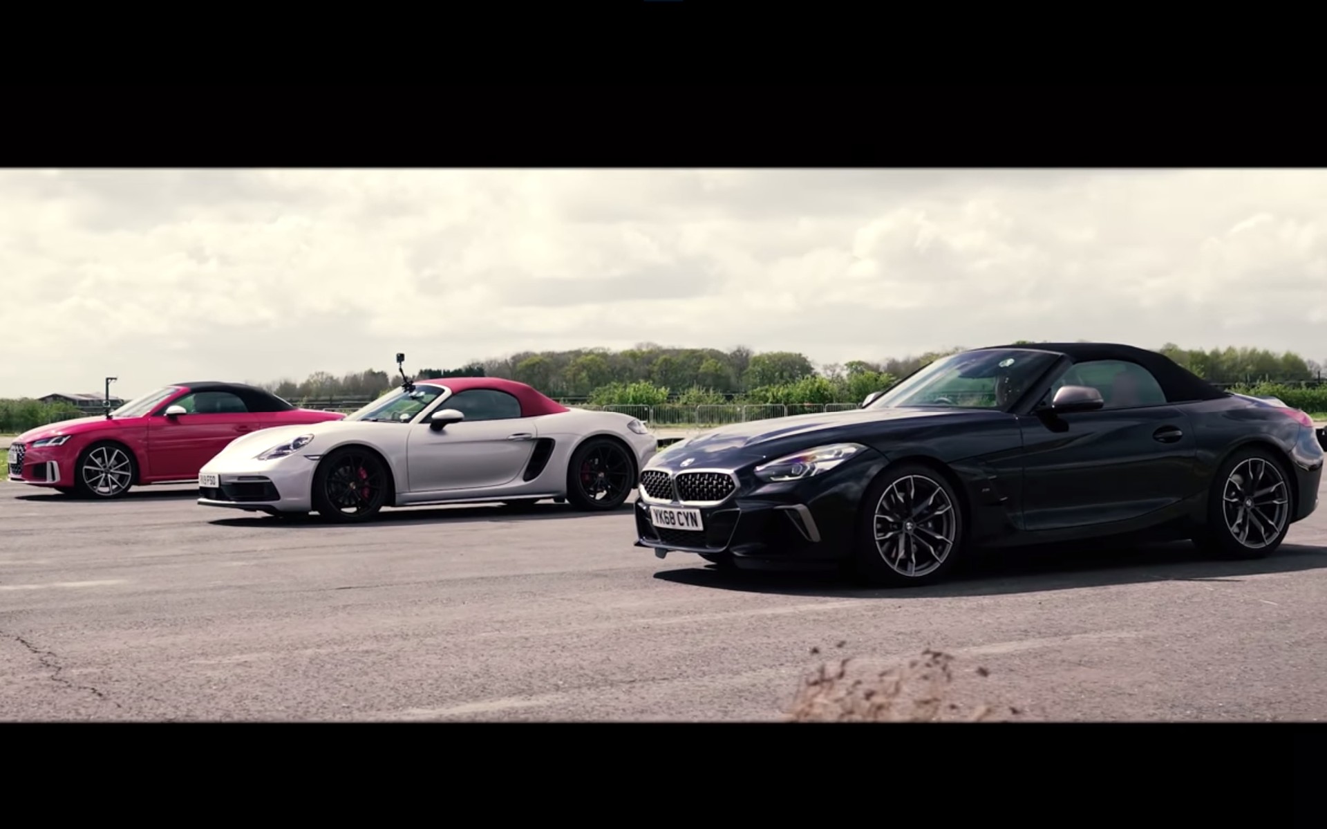 “Πόλεμος” ανάμεσα σε τρία roadster (video)