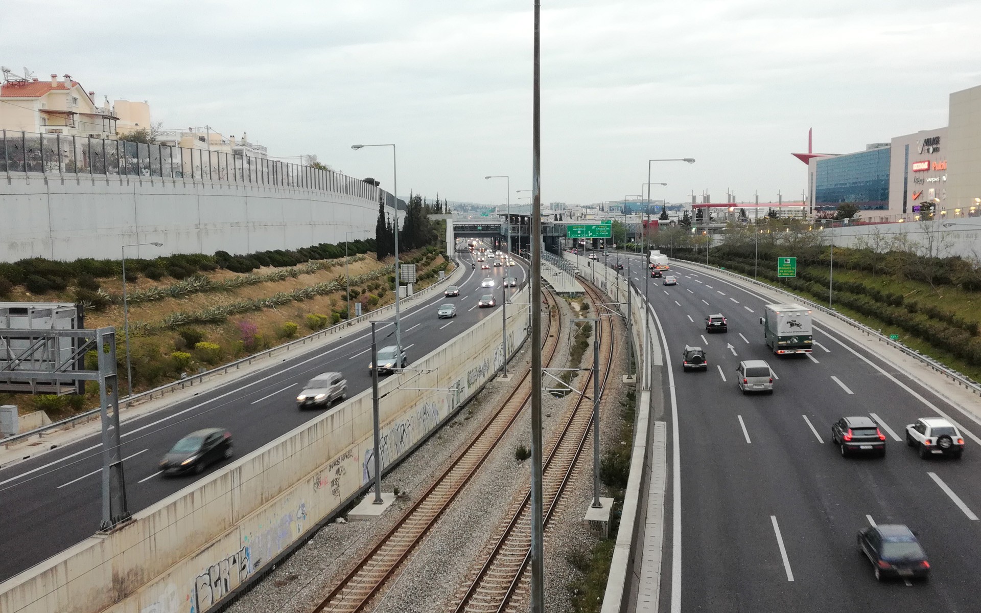 Με φυλάκιση κινδυνεύουν όσοι οδηγούν αντίθετα σε αυτοκινητόδρομο