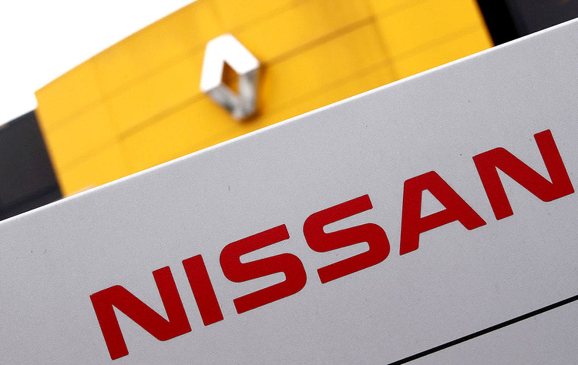 Υπηρεσίες κινητικότητας χωρίς οδηγό: Σύμπραξη Nissan - Renault με τεχνολογικό κολοσσό