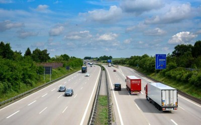 Γερμανία: Μειώνονται τα όρια ταχύτητας λόγω καύσωνα