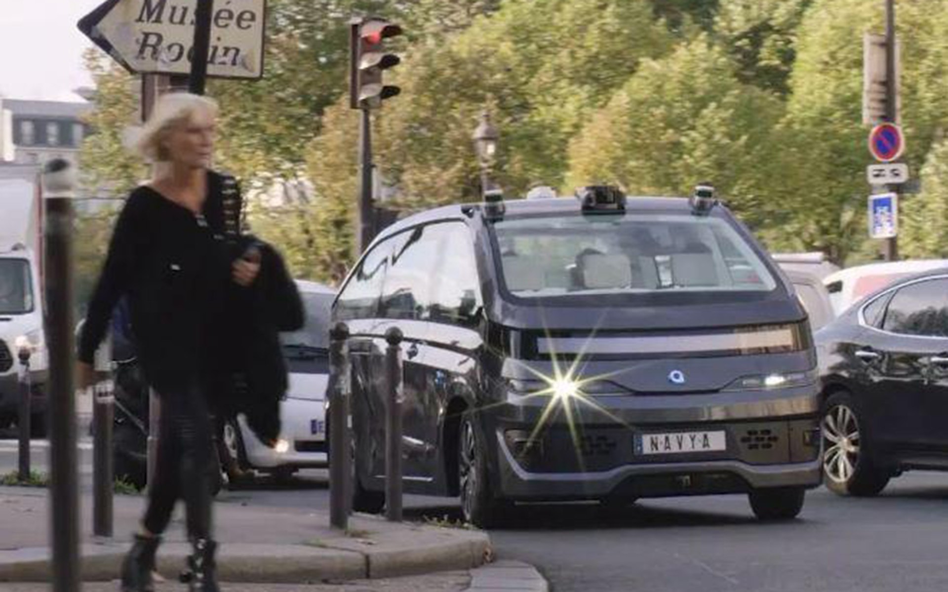 Αυτόνομο λεωφορείο τραυμάτισε γυναίκα στην Αυστρία