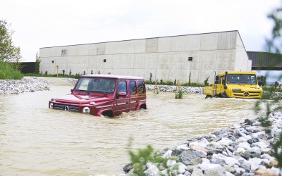 Όταν η G-Class συνάντησε το Unimog (vid)