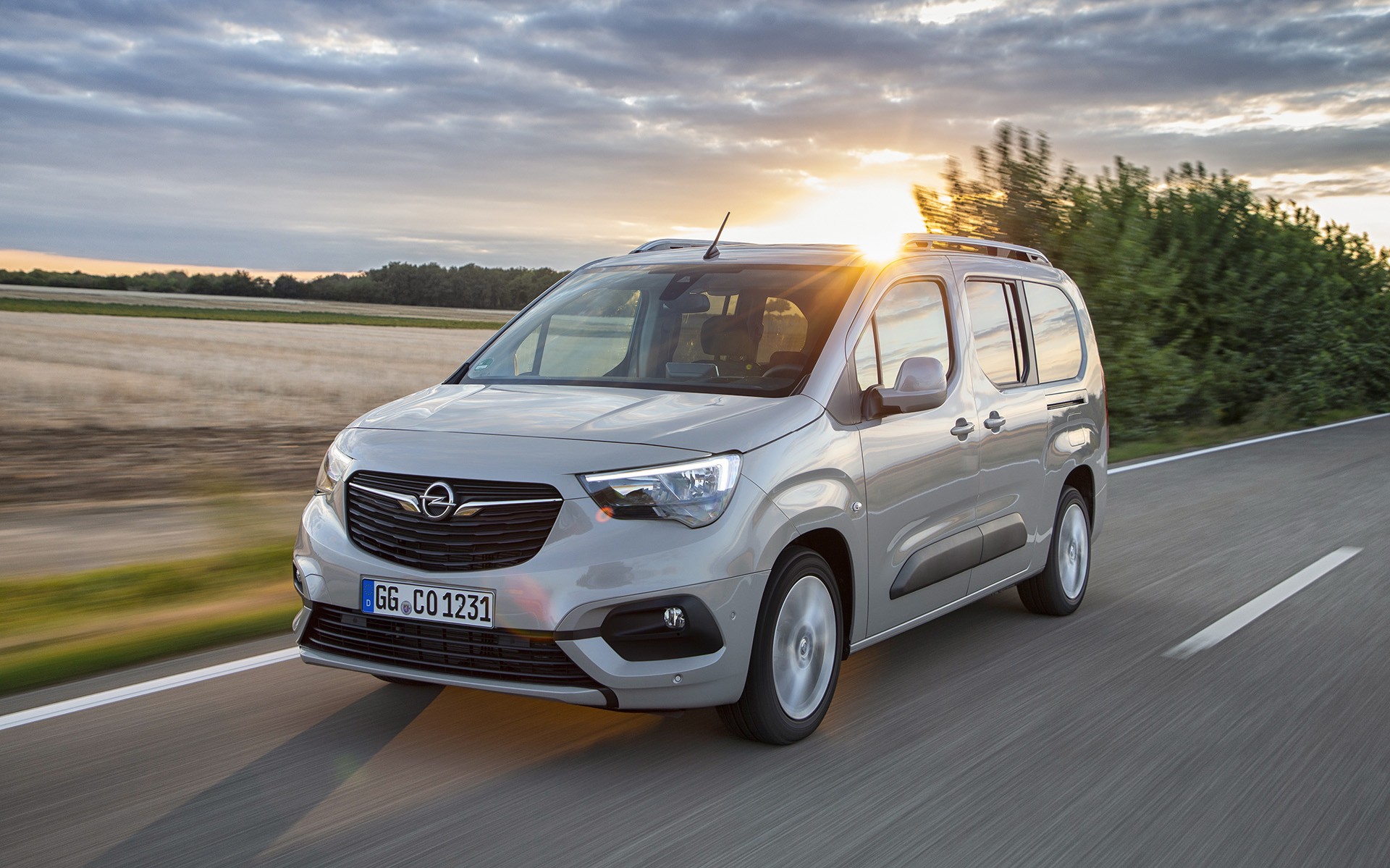 Opel Combo Life: Νέος βενζινοκινητήρας 1.2 Direct Injection Turbo