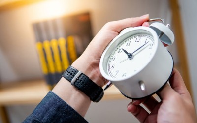 Πώς επηρεάζει η αλλαγή ώρας την οδική ασφάλεια;