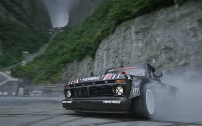 Ο Block κατακτά το βουνό Tianmen (video)