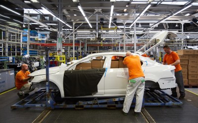 Από την Ευρώπη στην Ινδία: Γιατί τα αυτοκίνητα ταξιδεύουν σε τμήματα; (vid)