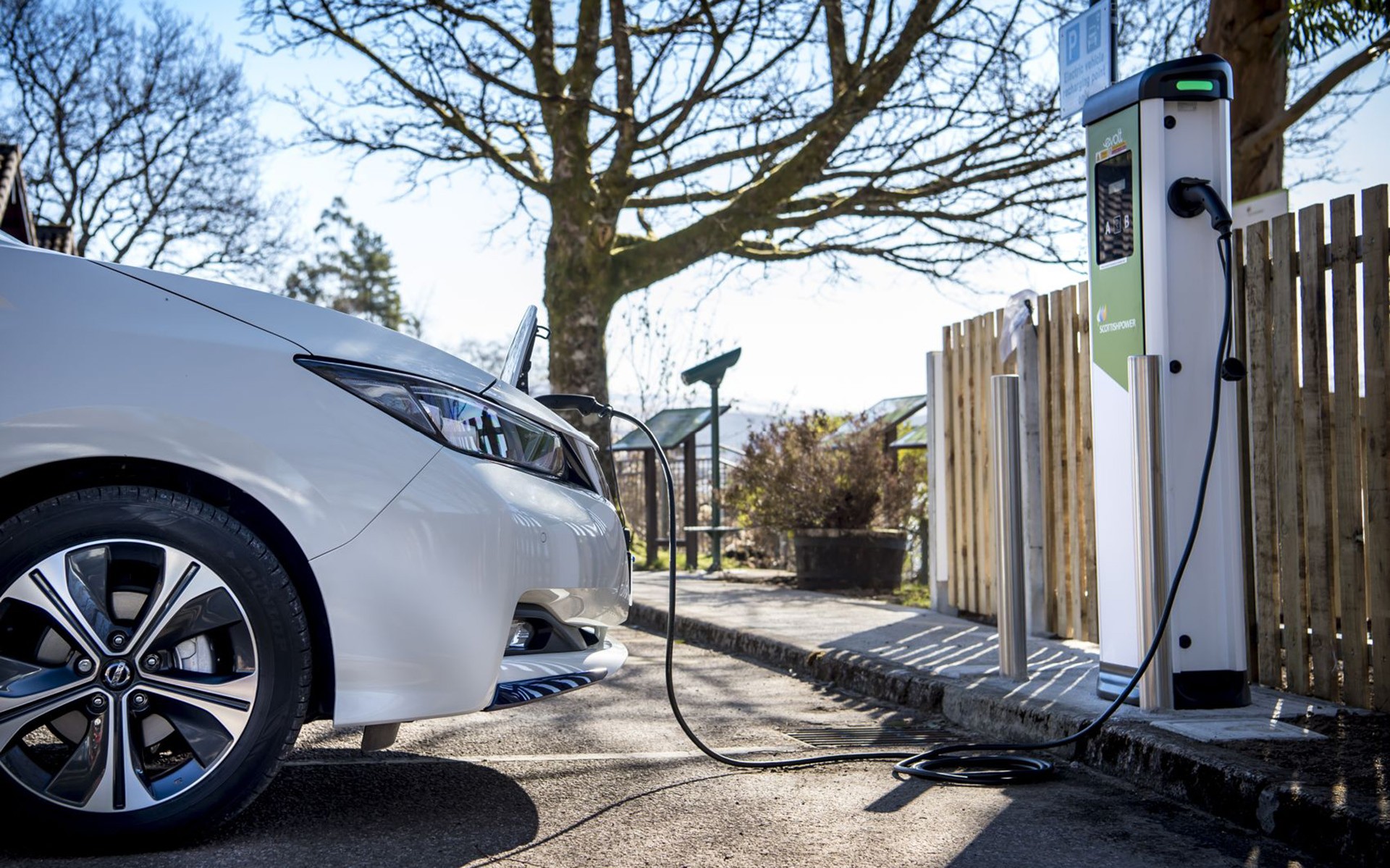 Παρουσιάστηκε στη Βουλή το Εθνικό Σχέδιο για την Ενέργεια και το Κλίμα