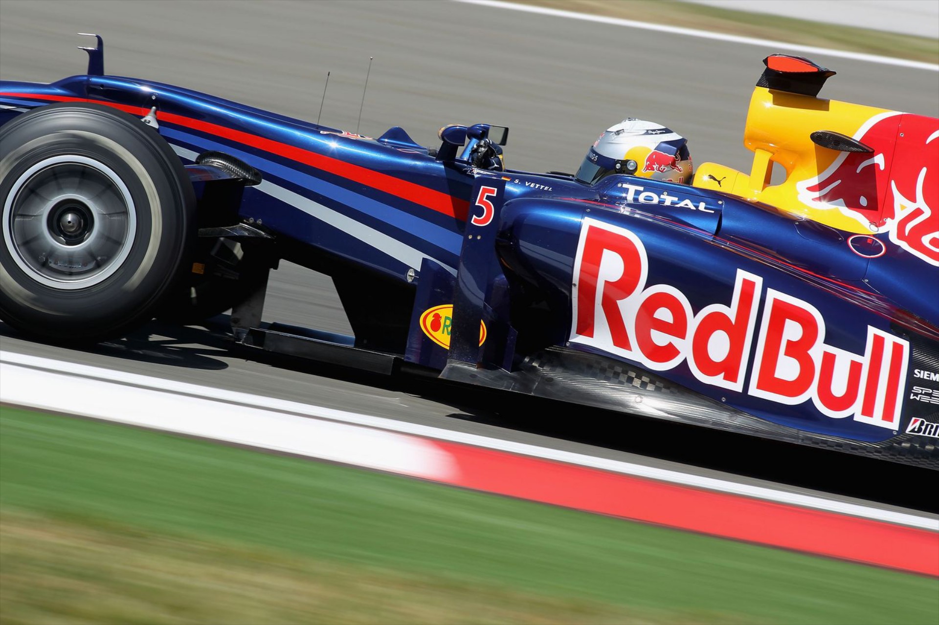 Vettel : Θα έκανα και πάλι την ίδια κίνηση