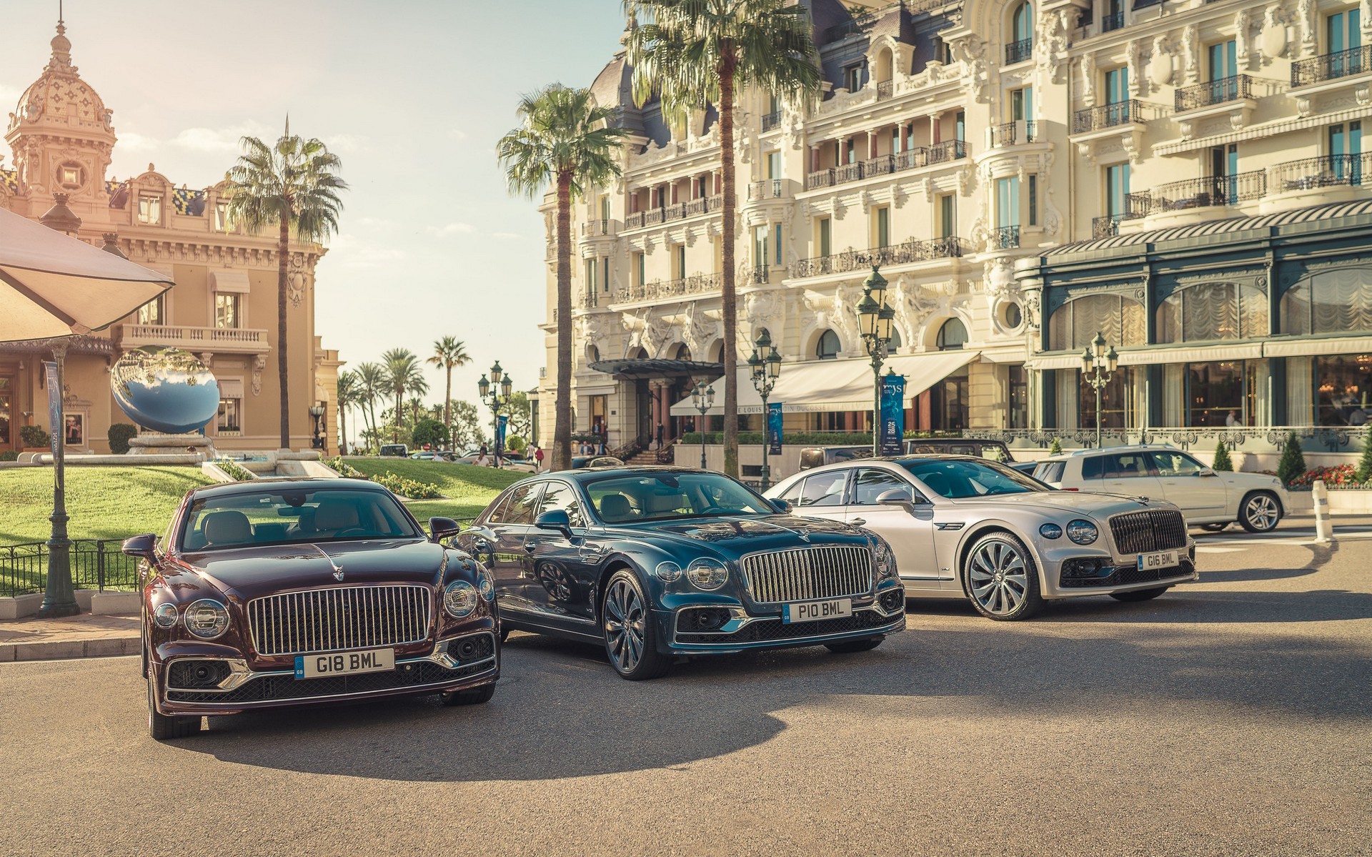 Παραδόθηκαν οι πρώτες Bentley Flying Spur