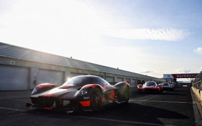 Οι Verstappen και Albon στο τιμόνι της Aston Martin Valkyrie (video)