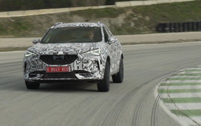Με οδηγούς αγώνων στο τιμόνι: Οι δοκιμές του Cupra Formentor (vid)