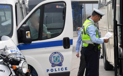 Η αστυνομία επιστρέφει πινακίδες και άδειες οδήγησης λόγω Κορονοϊού