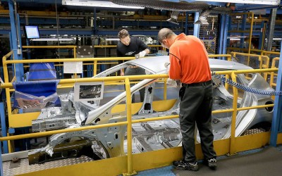 Ford, Volkswagen και Toyota αναστέλλουν τη λειτουργία των εργοστασίων τους