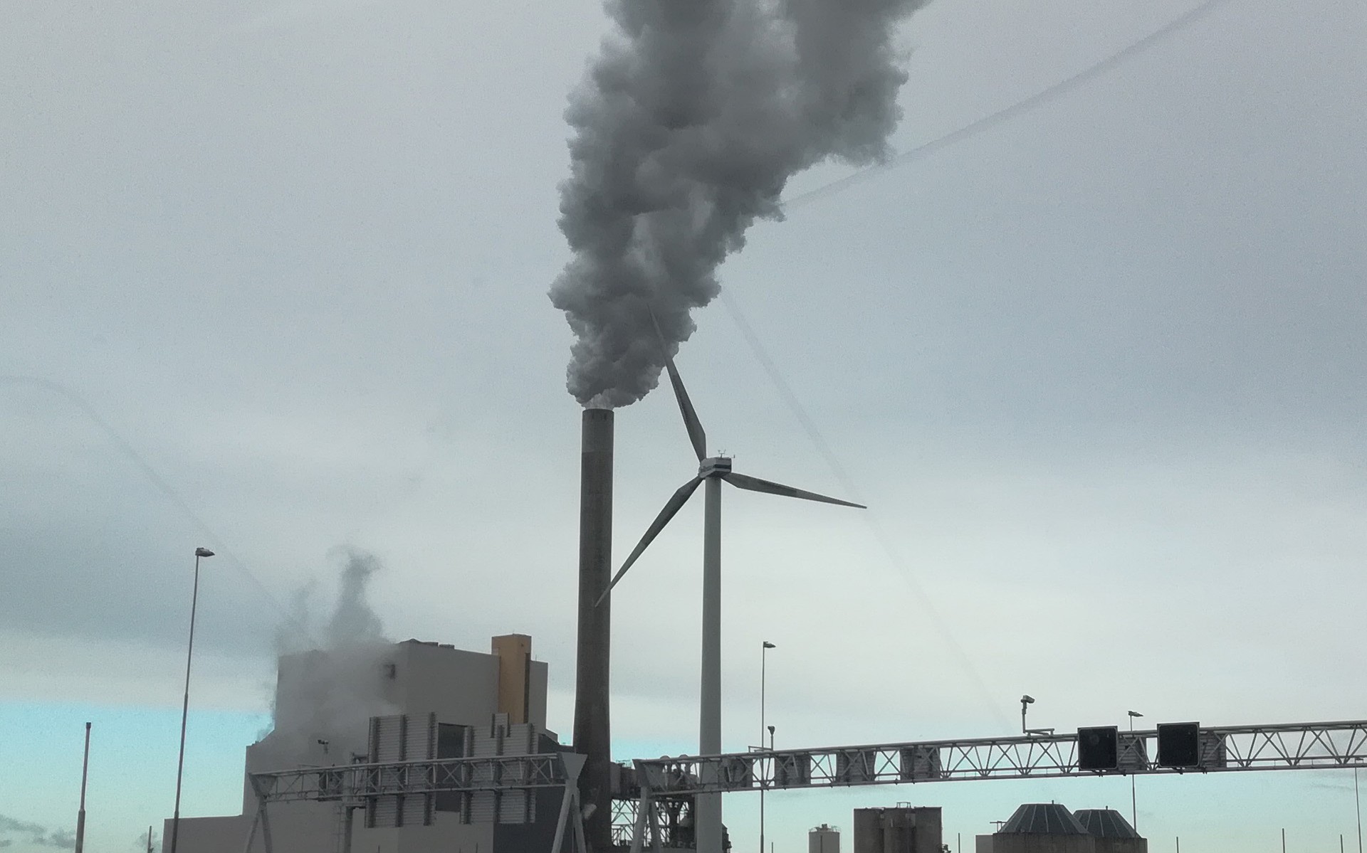 Πιο φθηνή πλέον η παραγωγή ηλεκτρικής ενέργειας από ανανεώσιμες πηγές;