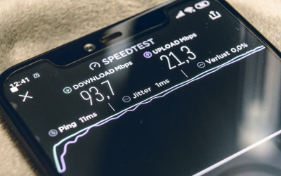 Ο κορονοϊός φέρνει τροχονόμο στο Internet