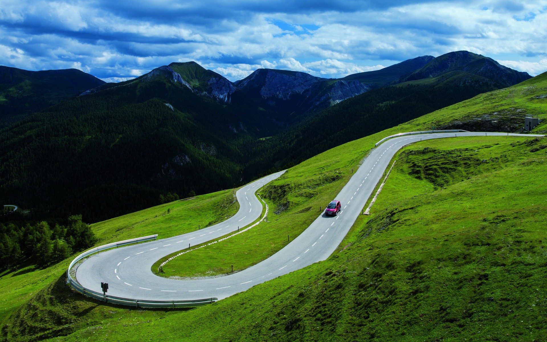 Μένουμε μέσα, για να βγούμε πιο δυνατοί