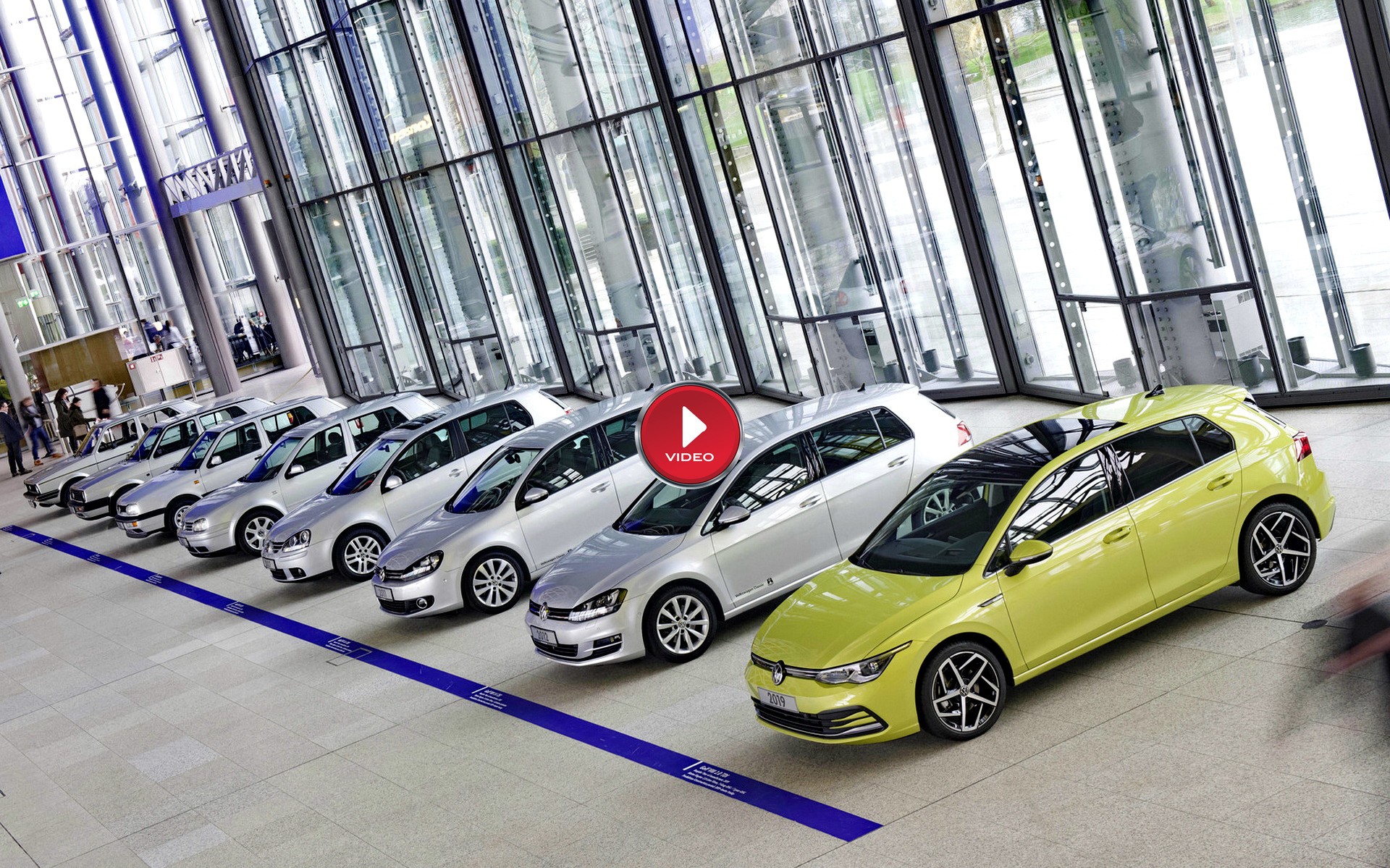 Volkswagen Golf: 46 χρόνια σε 1’ (video)