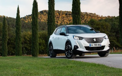 Πότε θα έρθει στην Ελλάδα το ηλεκτρικό SUV Peugeot e-2008;