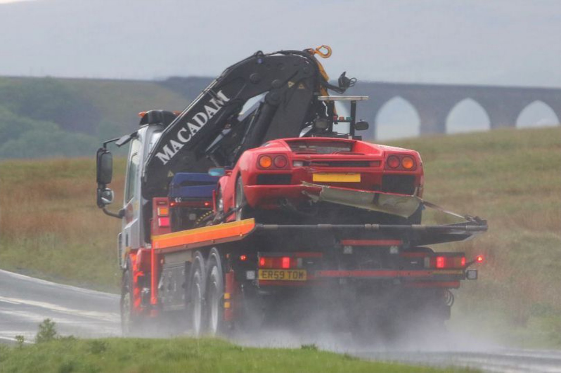 Παρουσιαστής του Top Gear είχε τη… «στιγμή του» με μία Lamborghini Diablo