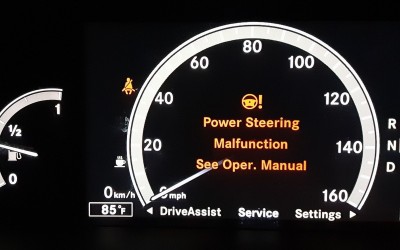 Λαμπάκι τιμονιού στον πίνακα οργάνων; Τι κάνω αν ανάψει