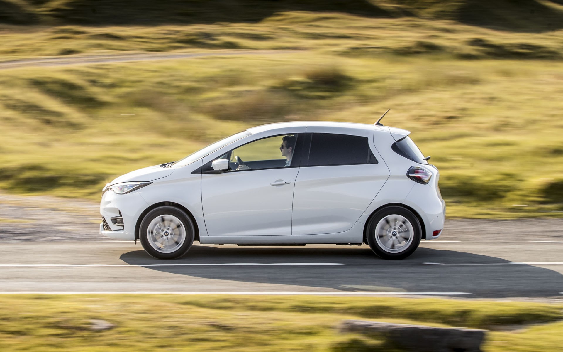 Ηλεκτρικό μίνι van από την Renault με αυτονομία 400 km