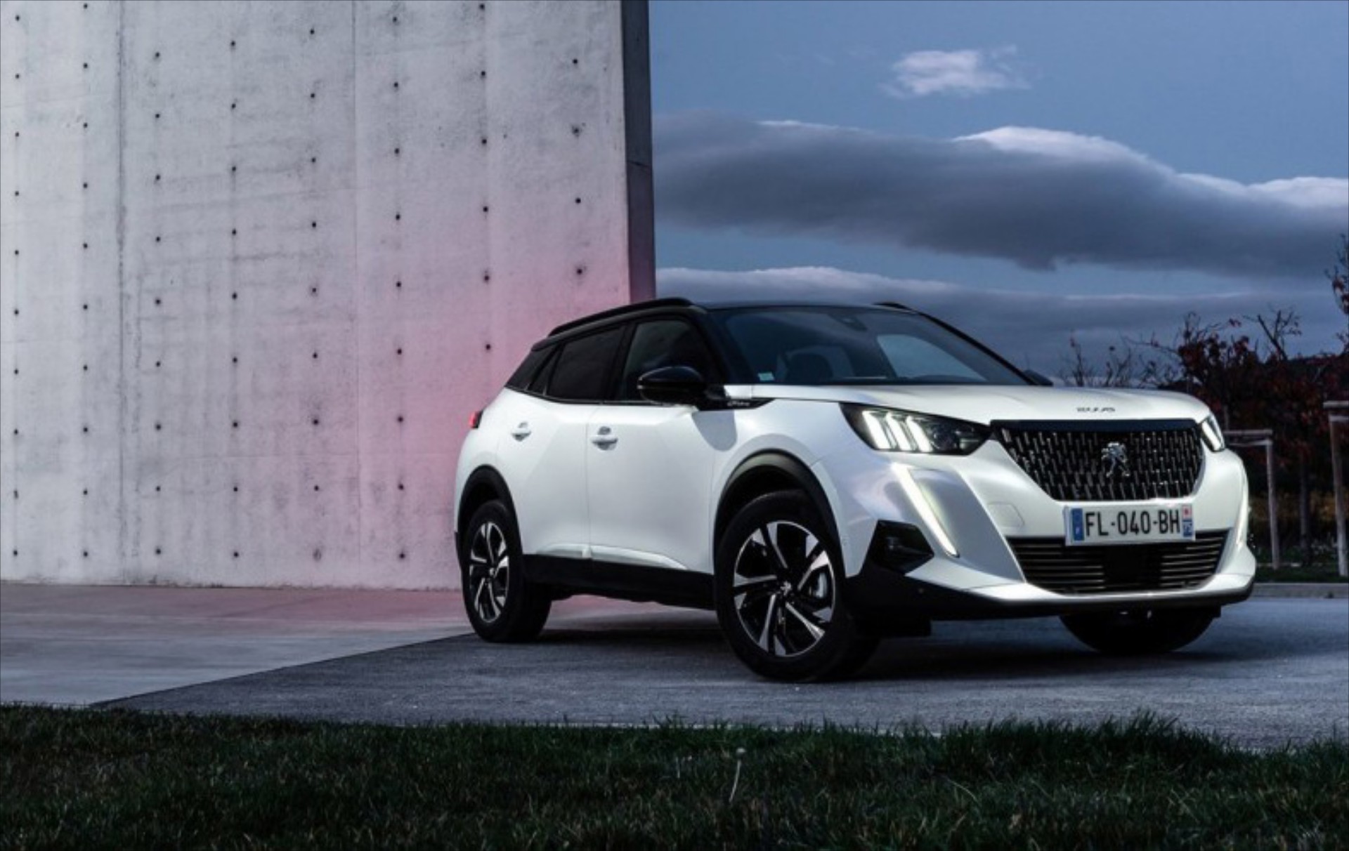 Οι τιμές του ηλεκτρικού Peugeot e-2008 στην Ελλάδα