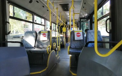 Ο συνωστισμός στα ΜΜΜ φέρνει ανάκληση αδειών των εργαζομένων