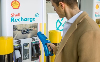 Ο πρώτος σταθμός ταχυφόρτισης της Shell