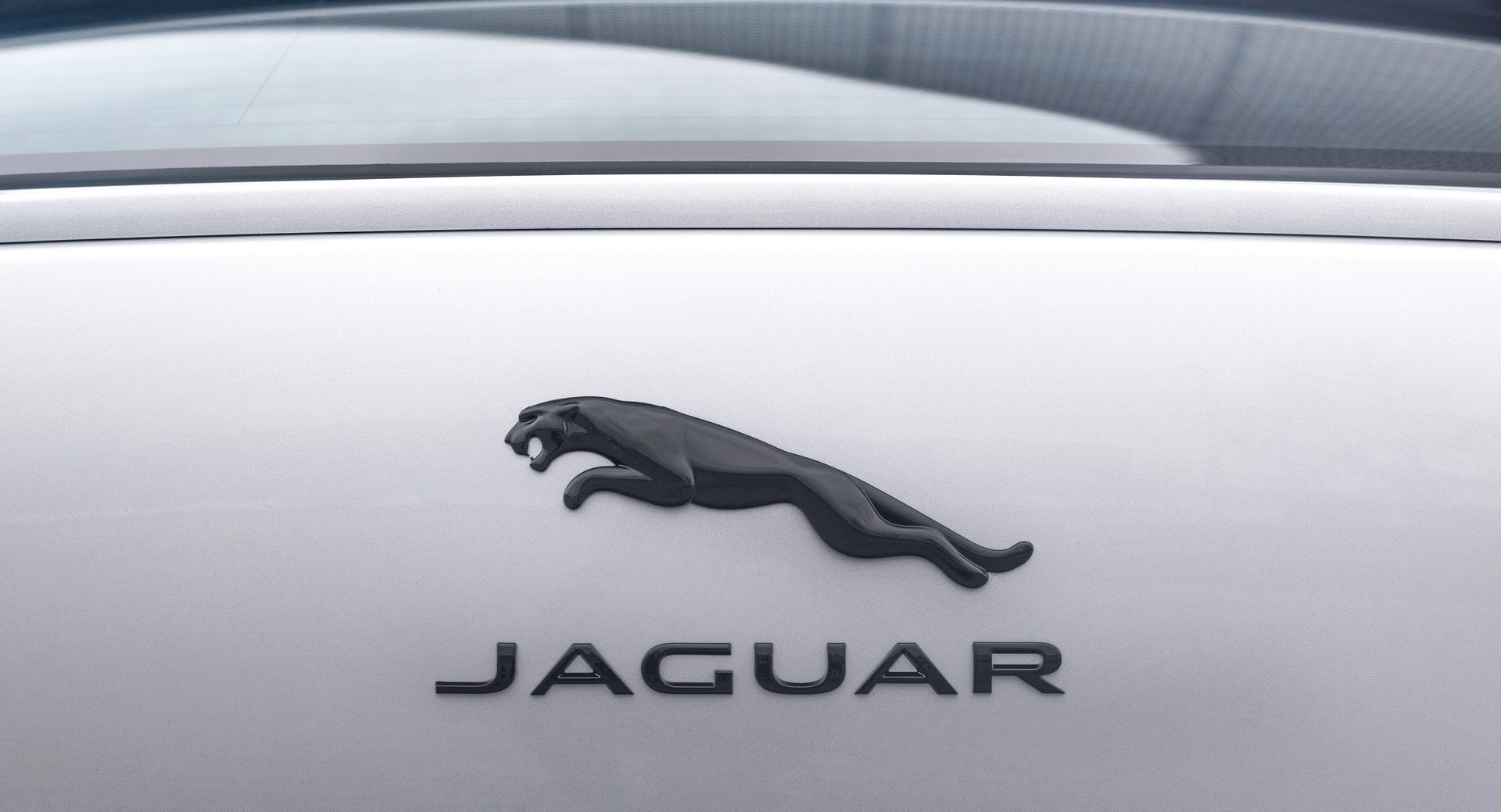 Η Jaguar – Land Rover εξελίσσει μοντέλο με κυψέλες υδρογόνου