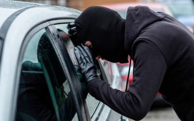 Πρώην κλέφτης μας λέει πώς δεν θα μας κλέψουν το αυτοκίνητο