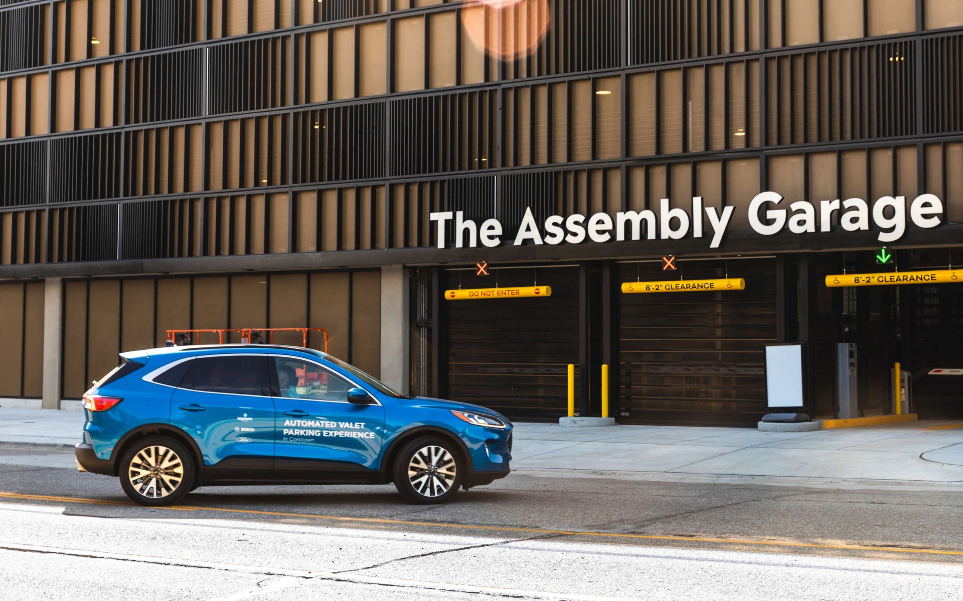 Όταν τα αυτοκίνητα της Ford παρκάρουν… μόνα τους (Video)