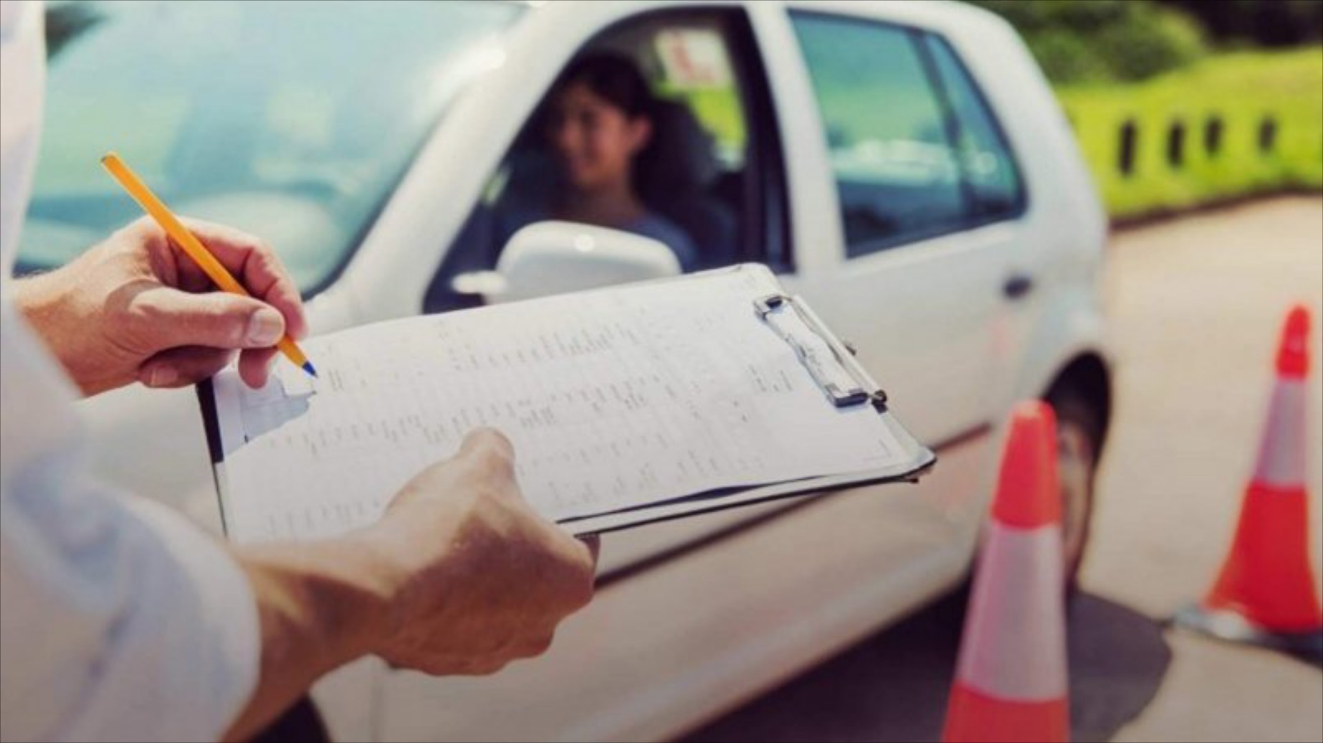 Συνελήφθησαν 9 άτομα για παράνομη έκδοση αδειών οδήγησης