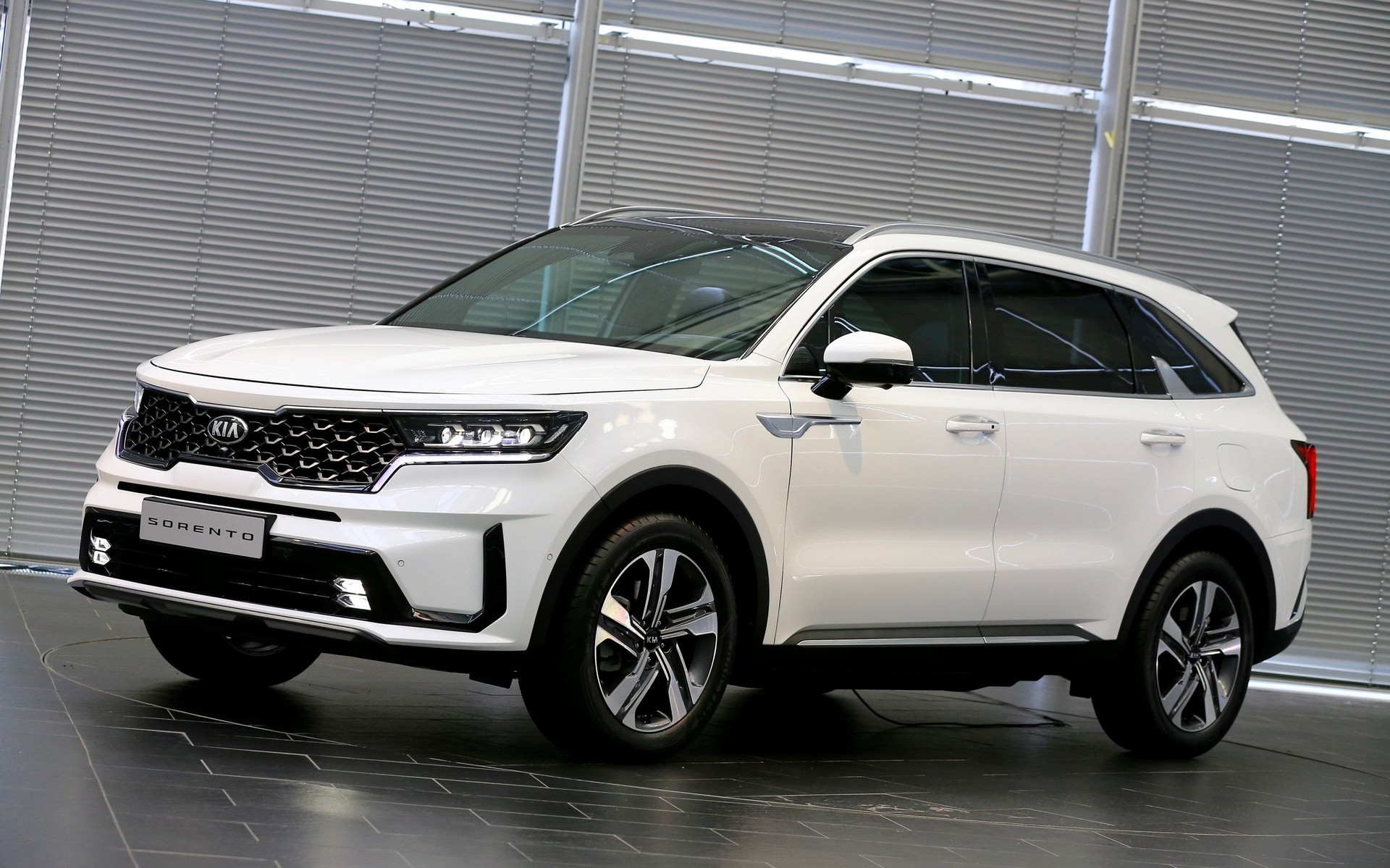 Η «ακτινογραφία» του νέου Kia Sorento Plug-in