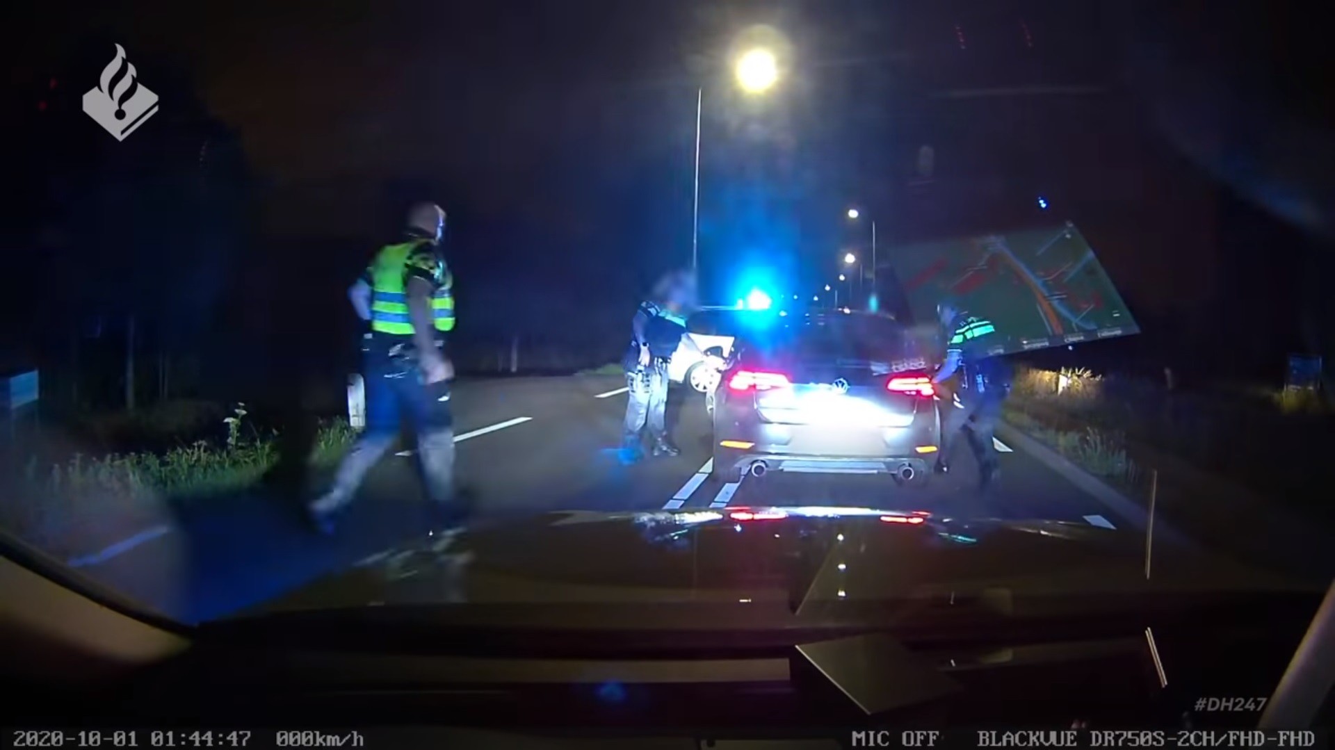 Η αστυνομία καταδιώκει ένα Golf GTI στην Ολλανδία, με τις ταχύτητες να φτάνουν τα 240 km/h [Video]