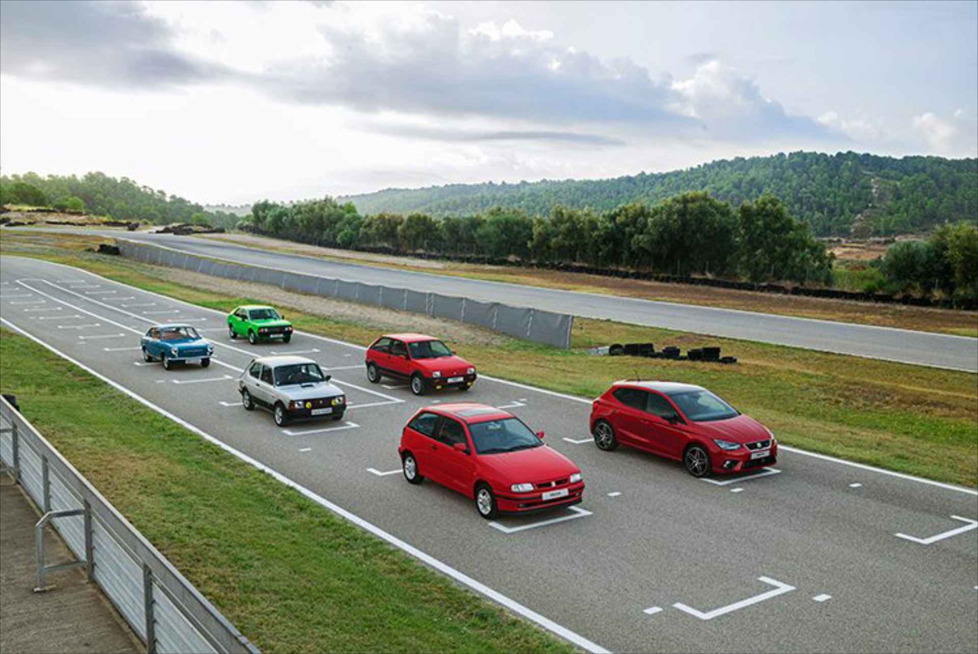 70 χρόνια SEAT: 6 μικρά σπορ μοντέλα που έγραψαν ιστορία [Video]