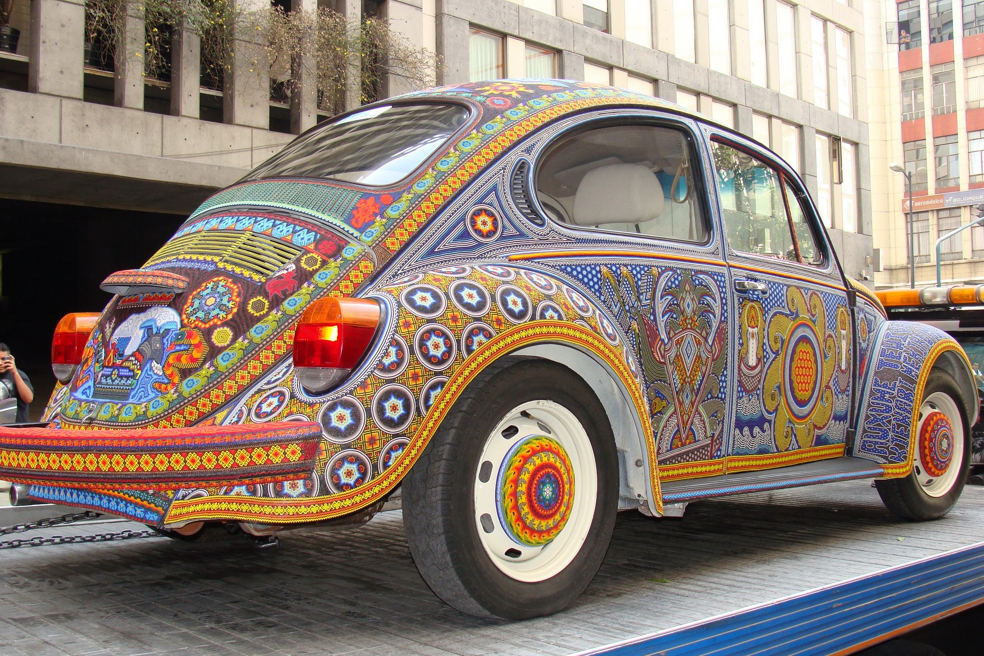 Ένα μοναδικό Beetle που χρειάστηκε 9000 ώρες για να δημιουργηθεί