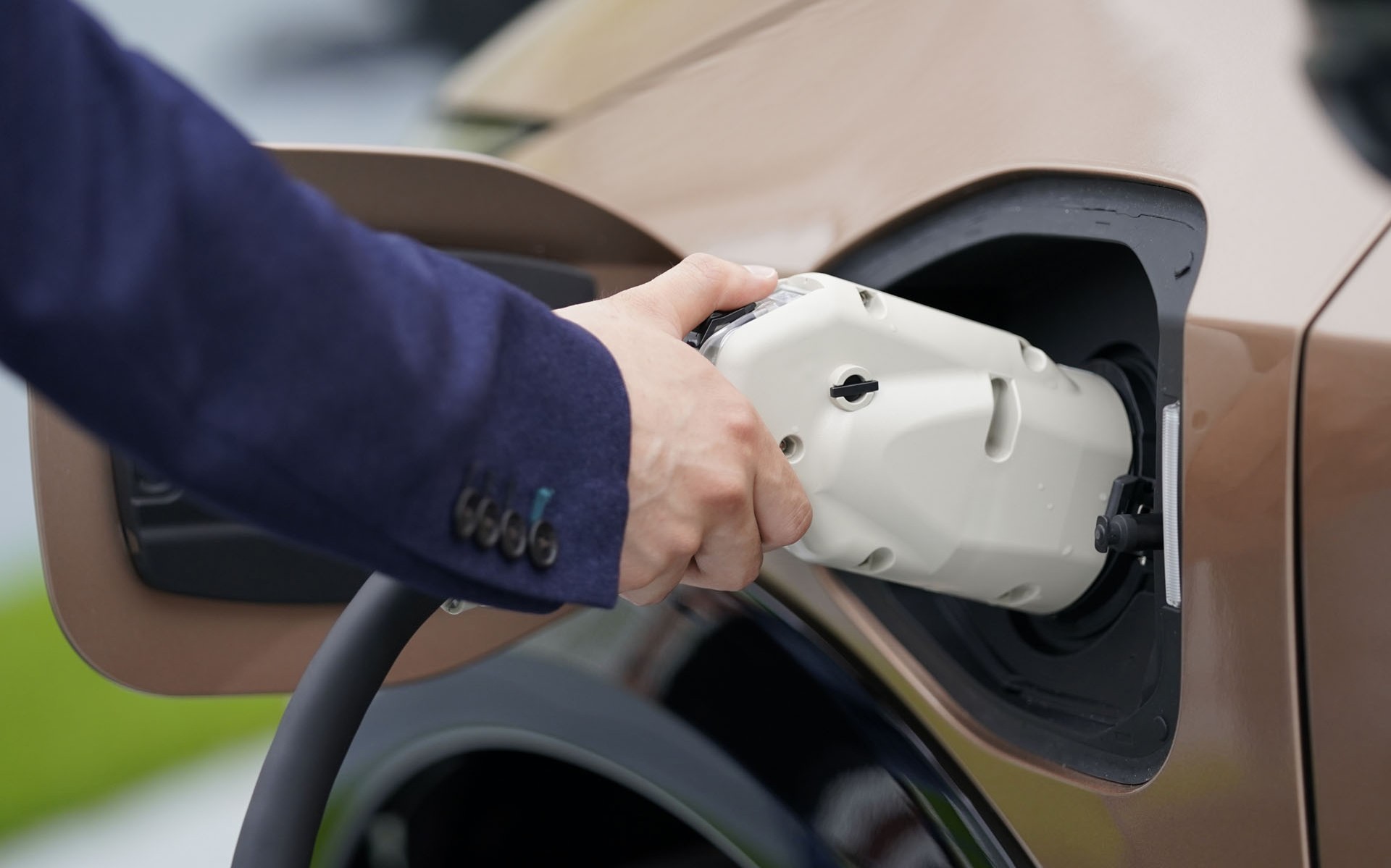 Έχεις ηλεκτρικό; Θα παρκάρεις δωρεάν στις δημοτικές θέσεις στάθμευσης από την 1η Ιανουαρίου