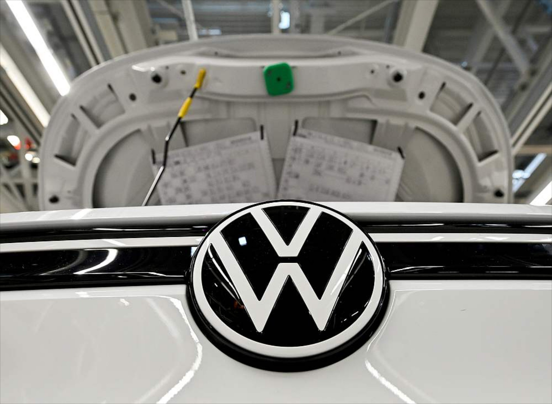 CEO Volkswagen: Ανανεώστε τη θητεία μου ή φεύγω