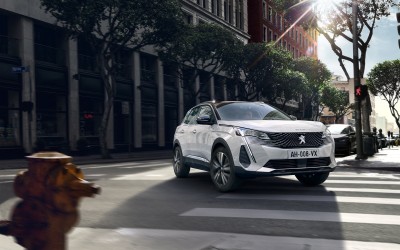 Το νέο Peugeot 3008 δίνει το